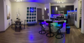Lovely 3 bedroom 2 bathroom vacation suite. Wi-Fi., Orlando
